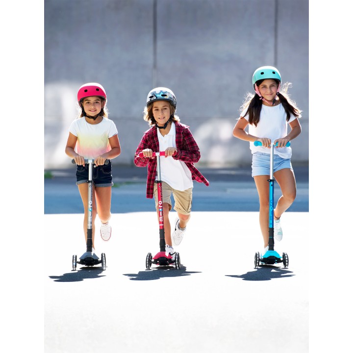 Maxi Micro Deluxe pliable Gris Volcano roues LED