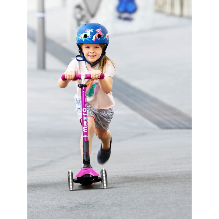 Trottinette Maxi Micro Deluxe pliable Baie rouge roues LED