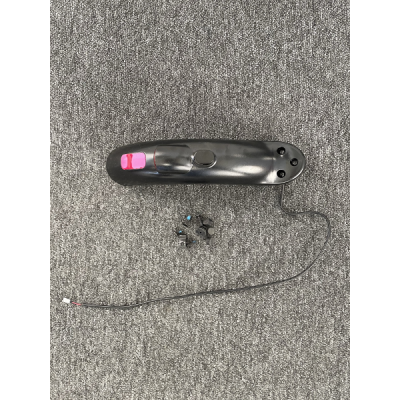 Garde boue arrière + vis + lumière arrière X21