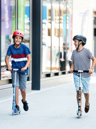 Trottinette 2 roues Micro Sprite Bleu Saphir Grip Rayé