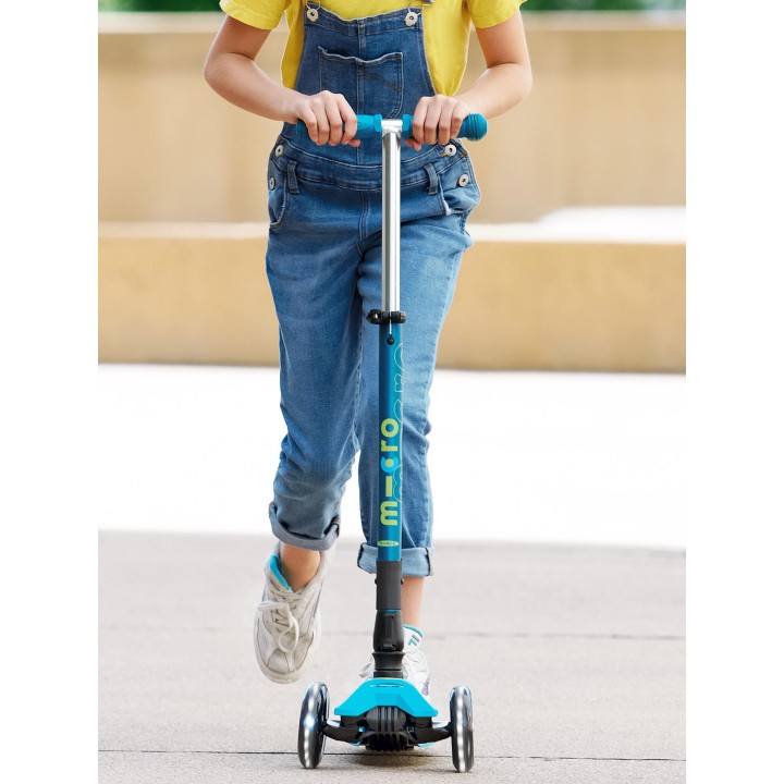 Trottinette Maxi Micro Deluxe pliable Bleu roues LED